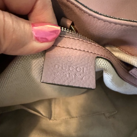 Gucci Soho Pink Shoulder Bag with Iconic GG Logo - Picture 3 of 10